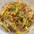 かじゅ○'s cooksnap of when they made ゆで白菜ともやしのおかかマヨ醤油和え.