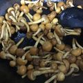 葉月優希's cooksnap of when they made 株とりなめこのバター醤油炒め.