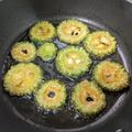 わかポン☆'s cooksnap of when they made 種もわたもそのまま！ゴーヤの唐揚げ！！.