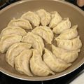 gumi411's cooksnap of when they made 手作り餃子の皮を丸くモチモチに作るコツ.