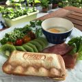 こつゆ514's cooksnap of when they made 卵とトマトとチーズのホットサンド.