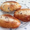 バンザイ's cooksnap of when they made クルミ入りレーズンパン★仕込み水牛乳使用.