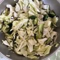 ユチョン1217's cooksnap of when they made 胡瓜とキャベツのやみつきサラダ.