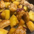まろろろ〜's cooksnap of when they made ご飯もお酒も進むよ～❤鶏肉とさつま芋炒め.