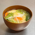 Etsu☆ko's cooksnap of when they made 白菜とえのきと生姜のお味噌汁.