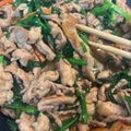 クック1GXTQ5☆'s cooksnap of when they made 鮮やかに食欲増進！ニラと人参豚コマ炒め.