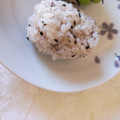 くむちん's cooksnap of when they made ゆかりとごま塩のおにぎり.