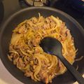 renaママ１１３０'s cooksnap of when they made お弁当に♡牛コマと玉ねぎの甘辛味噌炒め.