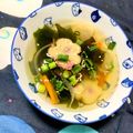 ふたごゆき's cooksnap of when they made お麩とわかめのお吸い物.