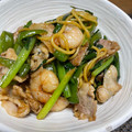 harukapad♬'s cooksnap of when they made 簡単中華♪上海風焼きそば.