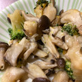 エッティンガーン's cooksnap of when they made あと一品に☆5分でできる舞茸のマヨ炒め.