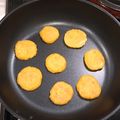 咲月優騎's cooksnap of when they made 離乳食中期後期〜手掴み豆腐と南瓜のおやき.