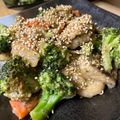 クックVRXNC4☆'s cooksnap of when they made ブロッコリーと豚こまのゴマ味噌マヨ炒め.