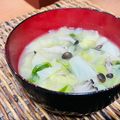 料理男子部🍻's cooksnap of when they made キャベツ＆豆腐＆しめじの味噌汁.