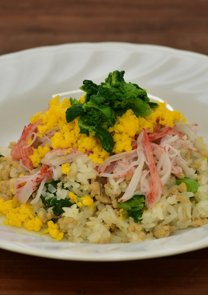 鶏そぼろと菜の花のお寿司-レシピのメイン写真