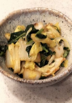 ごま油風味★白菜とダイコンの葉の炒め物-レシピのメイン写真