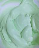 鮮やかな緑色♪ミントホイップクリーム