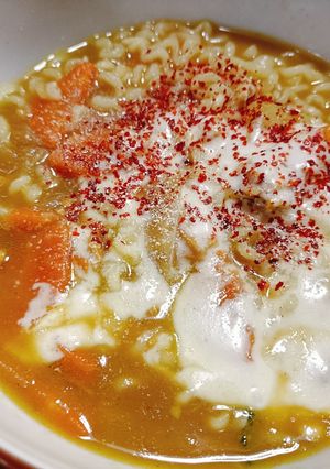残ったｶﾚｰで　カレーラーメン-レシピのメイン写真