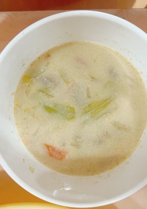 キャベツと肉団子のミルク味噌スープ-レシピのメイン写真