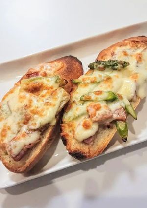 ごぼうアスパラベーコンチーズパン-レシピのメイン写真