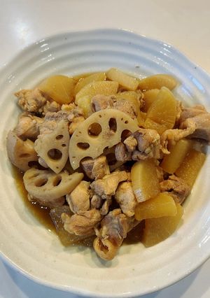 簡単！鶏肉と大根と蓮根の煮物-レシピのメイン写真