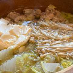 รูปของ 鶏肉、白菜、キノコの水炊き