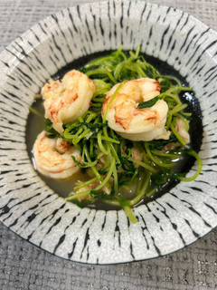 豆苗とエビの塩炒め-レシピのメイン写真