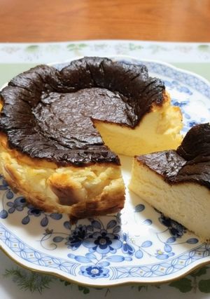 簡単我が家の定番！バスクチーズケーキ-レシピのメイン写真