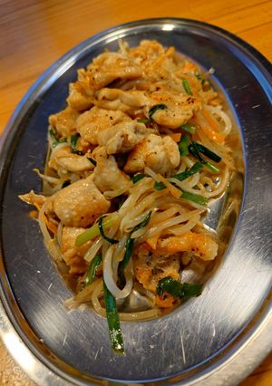 鶏皮のモヤシ炒め-レシピのメイン写真