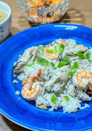 手間無し！パスタソースで魚介ピラフ-レシピのメイン写真