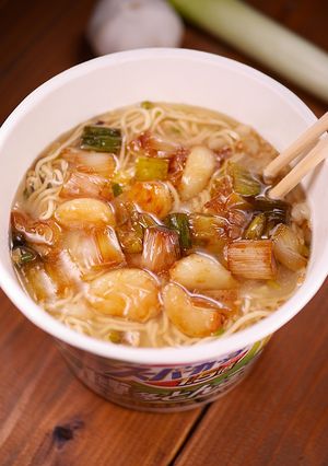 焦がしネギにんにくの爆弾カップ麺💀💖-レシピのメイン写真