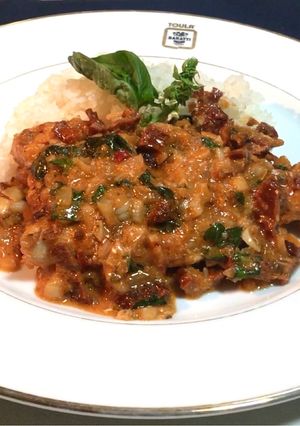 【恋の必殺飯】鶏ムネ肉のマリーミーチキン-レシピのメイン写真