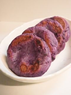 混ぜて丸めて焼く★さつま芋と米粉のおやき-レシピのメイン写真