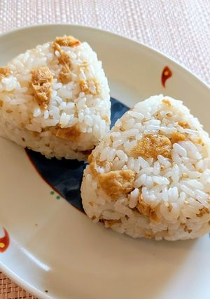 油揚げ1枚レンジで簡単！きつねおにぎり-レシピのメイン写真