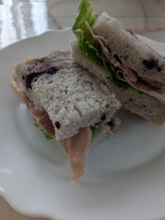 ブルーベリーナッツアーモンドミルク食パン-レシピのメイン写真