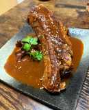 【骨肉】スペアリブの赤ワイン煮込み