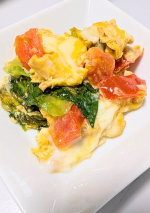 レタスの外葉とトマトの節約炒め-レシピのメイン写真