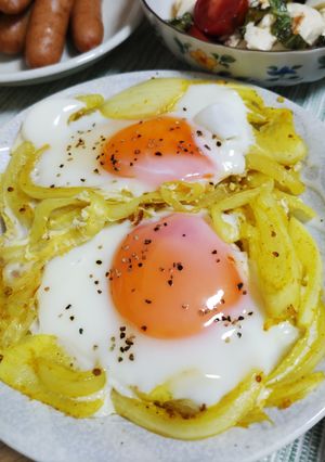 カレー風味の玉ねぎ巣ごもり卵※玉ねぎ消費-レシピのメイン写真