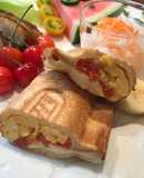 卵とトマトとチーズのホットサンド