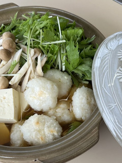 チーズ入りだまっこ餅の水菜ごぼう鍋-レシピのメイン写真