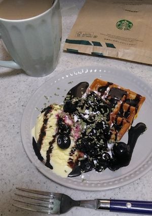 ワッフルwaffle・アイス添え-レシピのメイン写真