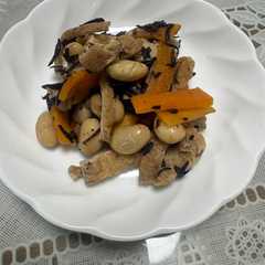 รูปของ 豚肉とひじき・大豆の煮物
