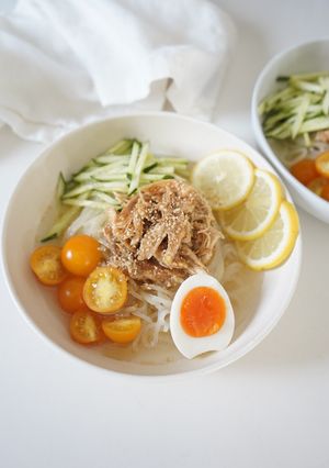 ごま蒸し鶏の塩レモン冷麺-レシピのメイン写真