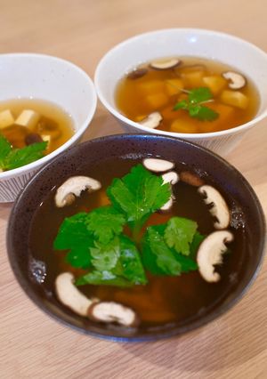 田中家の豆腐としいたけのお吸い物-レシピのメイン写真