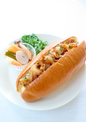 豚肉でホットドッグ【トンテキ風ドッグ】-レシピのメイン写真