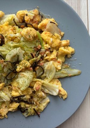 卵＋キャベツ×塩昆布＋鮭フレーク-レシピのメイン写真
