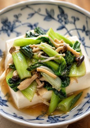 絹豆腐 青梗菜とキノコ炒めのせ-レシピのメイン写真