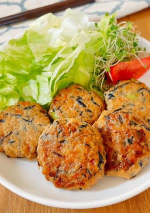鶏胸1枚から16個！照り焼きひじきつくね-レシピのメイン写真