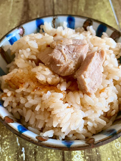 鍋の素&やき豚缶詰で1合炊き込みご飯 1-レシピのメイン写真