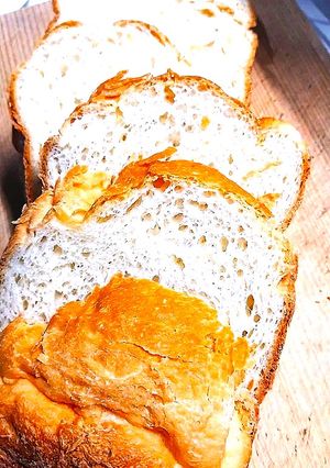 ホームベーカリーでパン用型の米粉食パン-レシピのメイン写真
